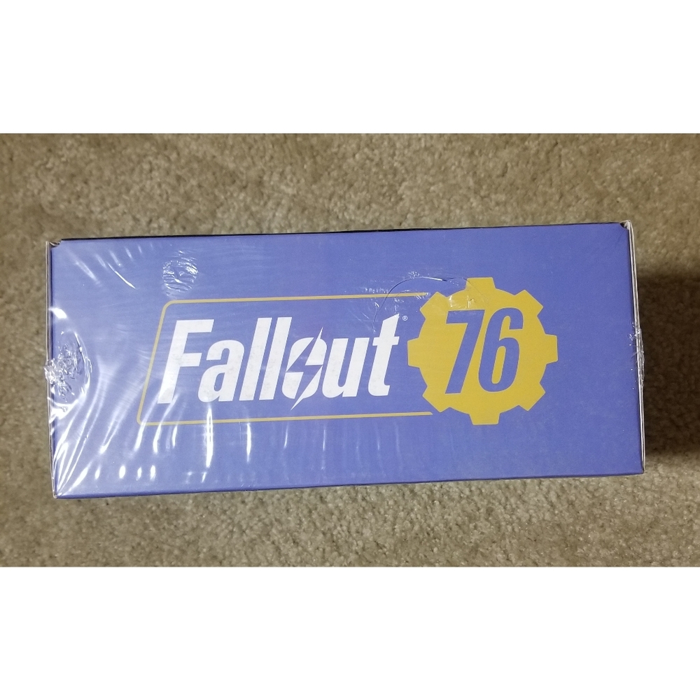 Fallout Collector Box - Picture 5 of 6